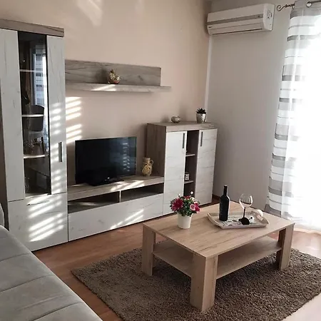 One Apartment Split